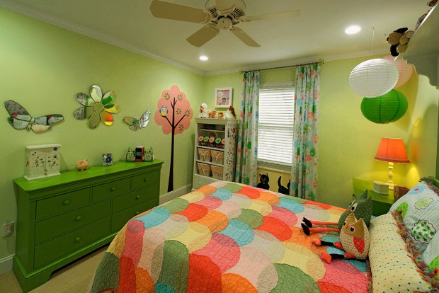 Детская комната для девочки в зеленом цвете