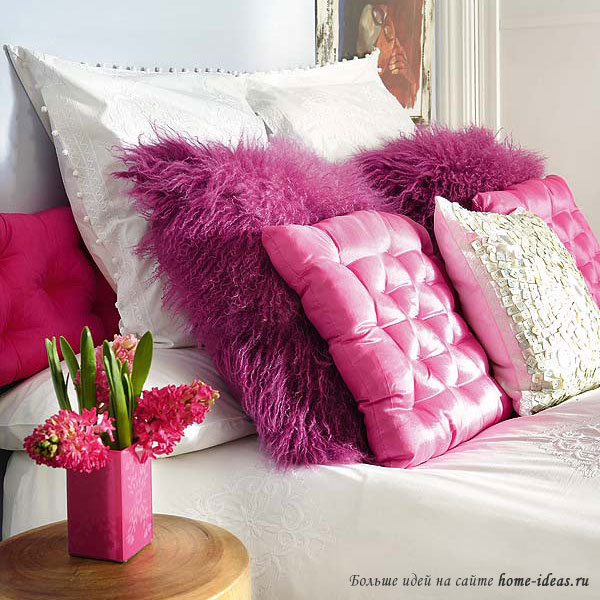 Подушки для романтической спальни