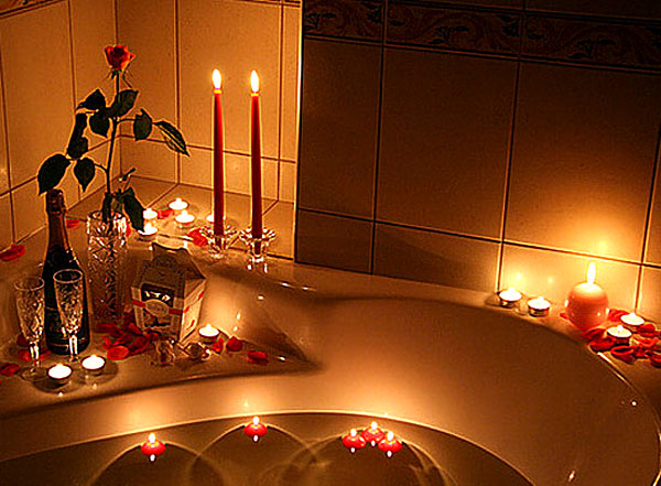красивая ванная романтика для двоих