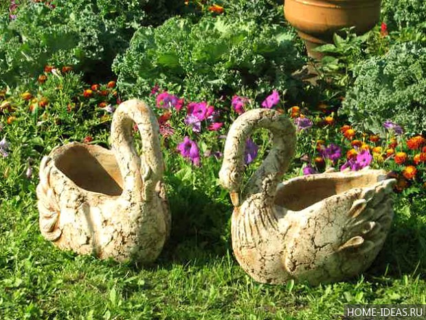 Лебеди для сада своими руками