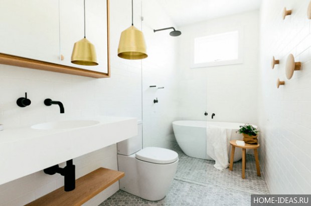 4 идеи отделки ванной комнаты металлической фурнитурой