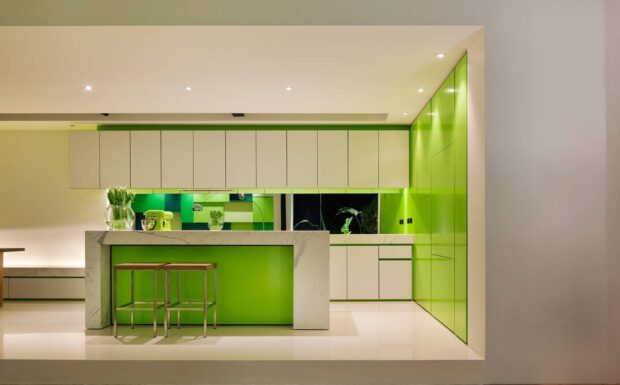 Зеленый цвет в интерьере кухни
